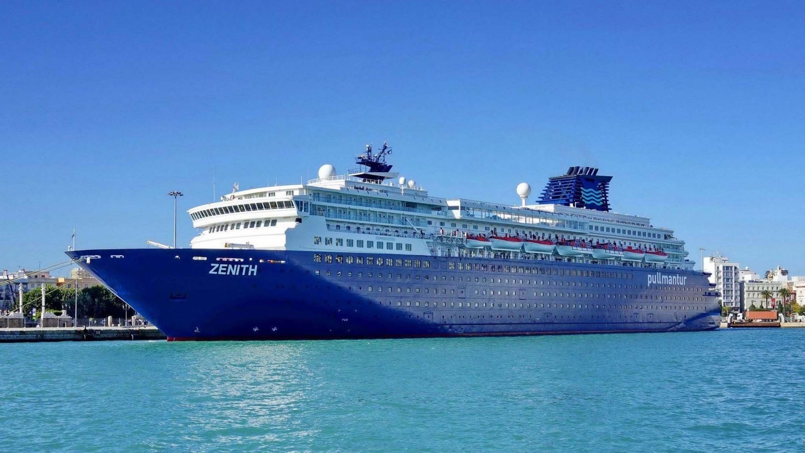 Kanaren Kreuzfahrt — vulkanische Küste der Kanarischen Inseln